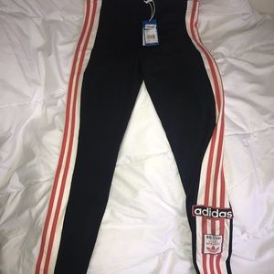 🆕 Adidas leggings- embroidered